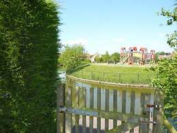Lovely Bungalow With Garden