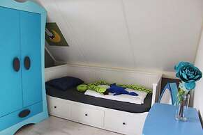 Lovely Bungalow With Garden