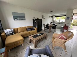 Snug Holiday Home With Garden