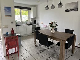 Snug Holiday Home With Garden