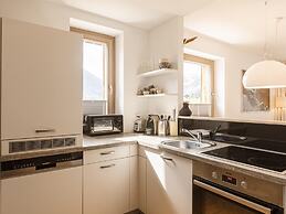 Apartment With Roof Terrace