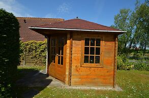 Lively Bungalow on the Water