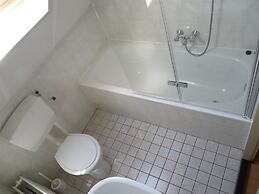 Beautiful Holiday Home With Garden