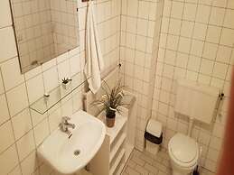 Nice Holiday Home Near the Beach