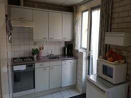 Nice Holiday Home Near the Beach