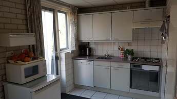 Nice Holiday Home Near the Beach