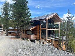 Lush Chalet With Indoor Sauna