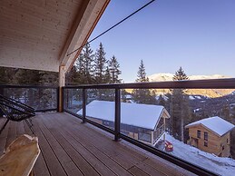 Lush Chalet With Indoor Sauna
