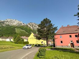 Apartment in Styria With Mountain Views