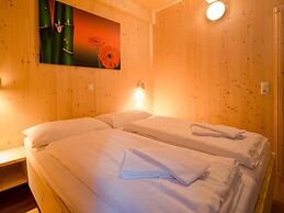 Enchanting Chalet With hot tub