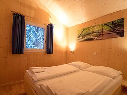 Enchanting Chalet With hot tub