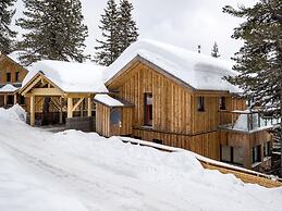 Lively Chalet With hot tub
