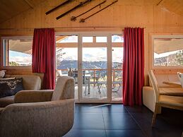 Lively Chalet With hot tub