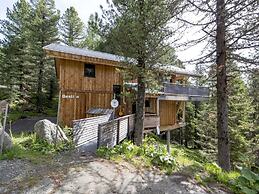 Modern Cottage With Whirlpool
