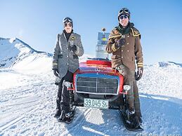 Cosy Chalet With Terrace