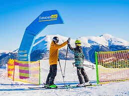 Cosy Chalet With Terrace