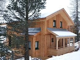 Luxurious Chalet With Outdoor Whirlpool