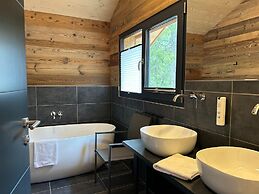 Spacious Chalet With Finnish Sauna