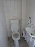 Attractive Bungalow With Garden