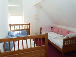 Lovely Holiday Home With Garden