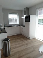 Amazing Bungalow With Garden