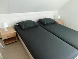 Amazing Bungalow With Garden