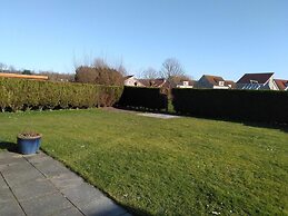 Amazing Bungalow With Garden