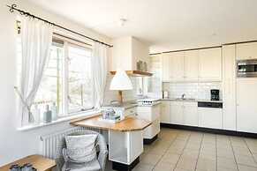 Pleasant Holiday Home on the Water