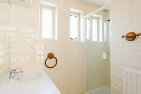 Pleasant Holiday Home on the Water