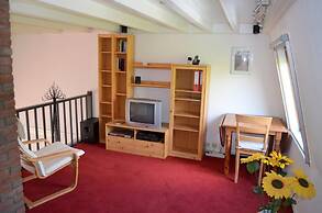 Lovely Holiday Home With Fenced Garden