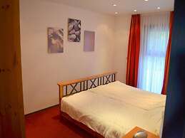 Lovely Holiday Home With Fenced Garden