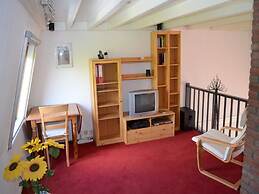 Lovely Holiday Home With Fenced Garden