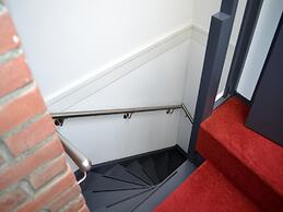 Lovely Holiday Home With Fenced Garden