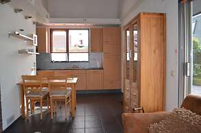 Zeeland Home With Fireplace