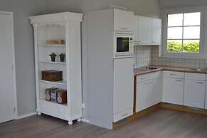 Amazing Bungalow With Garden