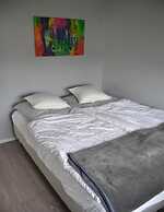 Amazing Bungalow With Garden