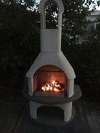 Amazing Bungalow With Garden