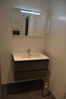 Amazing Bungalow With Garden