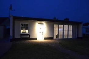 Amazing Bungalow With Garden