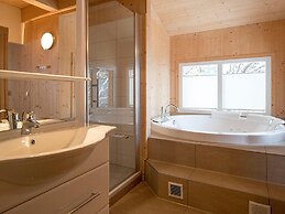 Amazing Chalet With Whirlpool