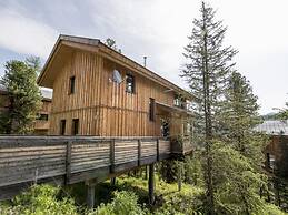 Amazing Chalet With Whirlpool