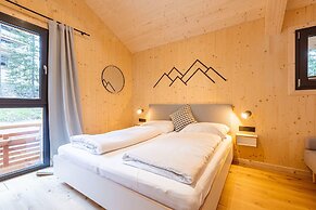 Lovely Chalet With hot tub