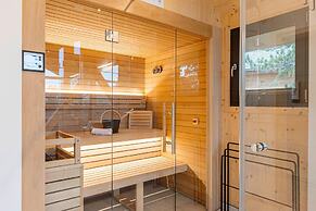 Lovely Chalet With hot tub