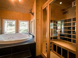 Amazing Chalet With Infrared Sauna