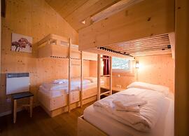 Amazing Chalet With Infrared Sauna