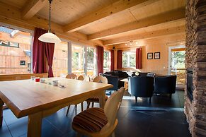 Amazing Chalet With Infrared Sauna