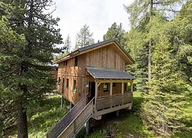 Amazing Chalet With Infrared Sauna