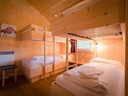 Amazing Chalet With Infrared Sauna