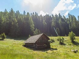 Lovely Chalet With Sauna