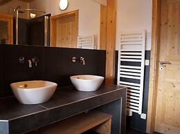 Lovely Chalet With Sauna